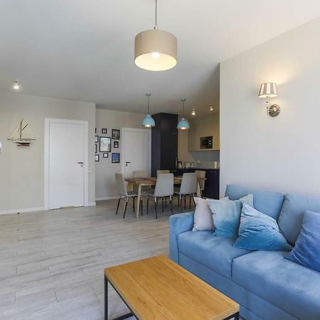 Unique Motlawa Riverbank Apartment 그단스크 외부 사진