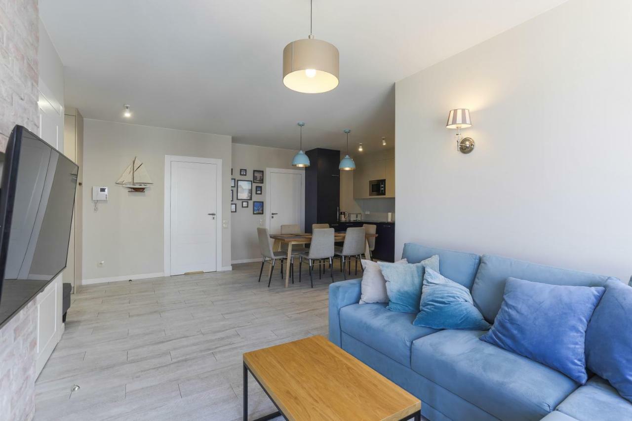Unique Motlawa Riverbank Apartment 그단스크 외부 사진