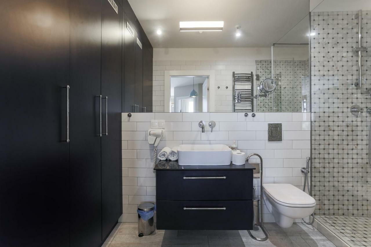 Unique Motlawa Riverbank Apartment 그단스크 외부 사진